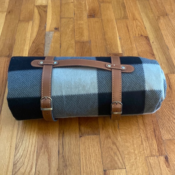 Other - Roll up picnic blanket white and black plaid